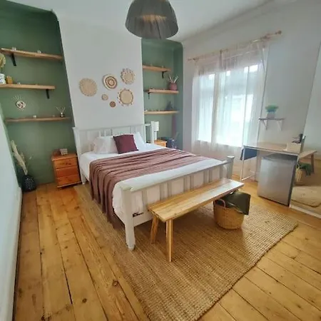 Sofia'S Place - Entire 3Bedroom House With Mezzanine Rugby Exterior photo