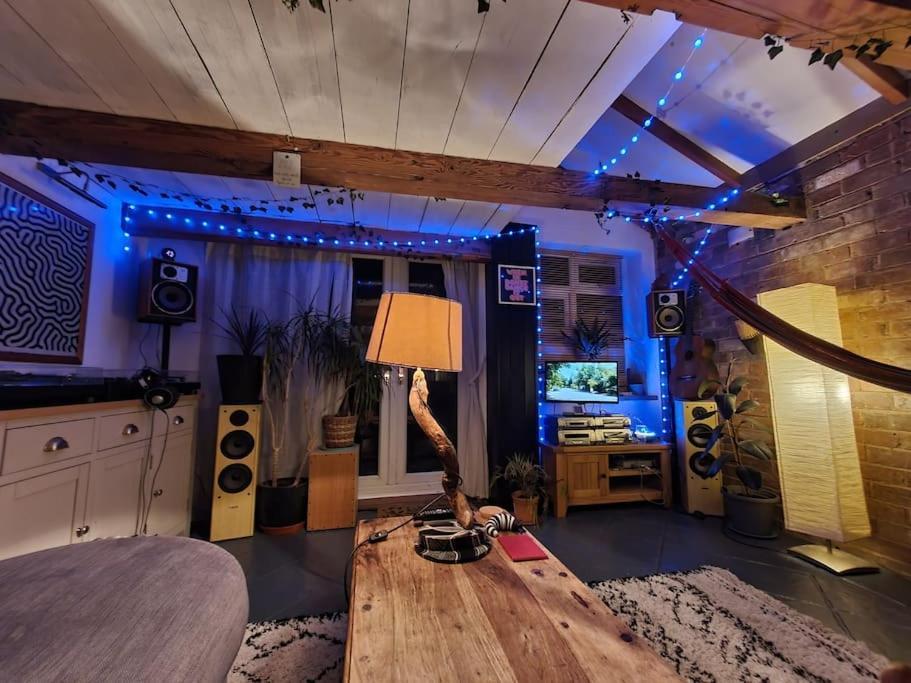 Sofia's Place - Entire 3bedroom House With Mezzanine Apartment