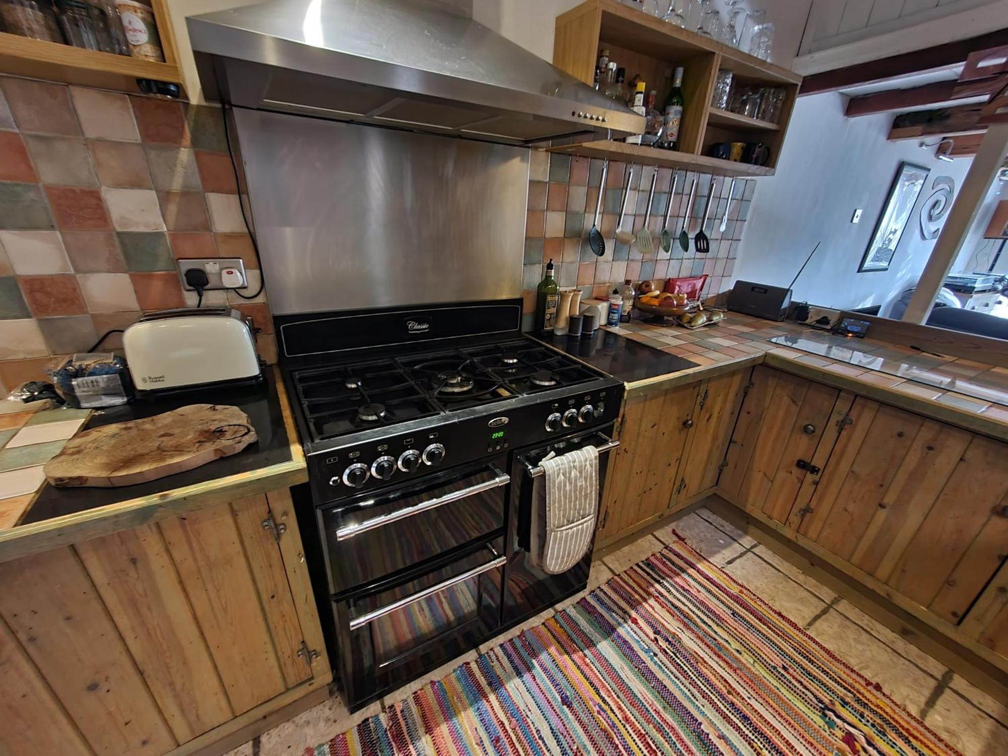 Sofia's Place - Entire 3bedroom House With Mezzanine Apartment *